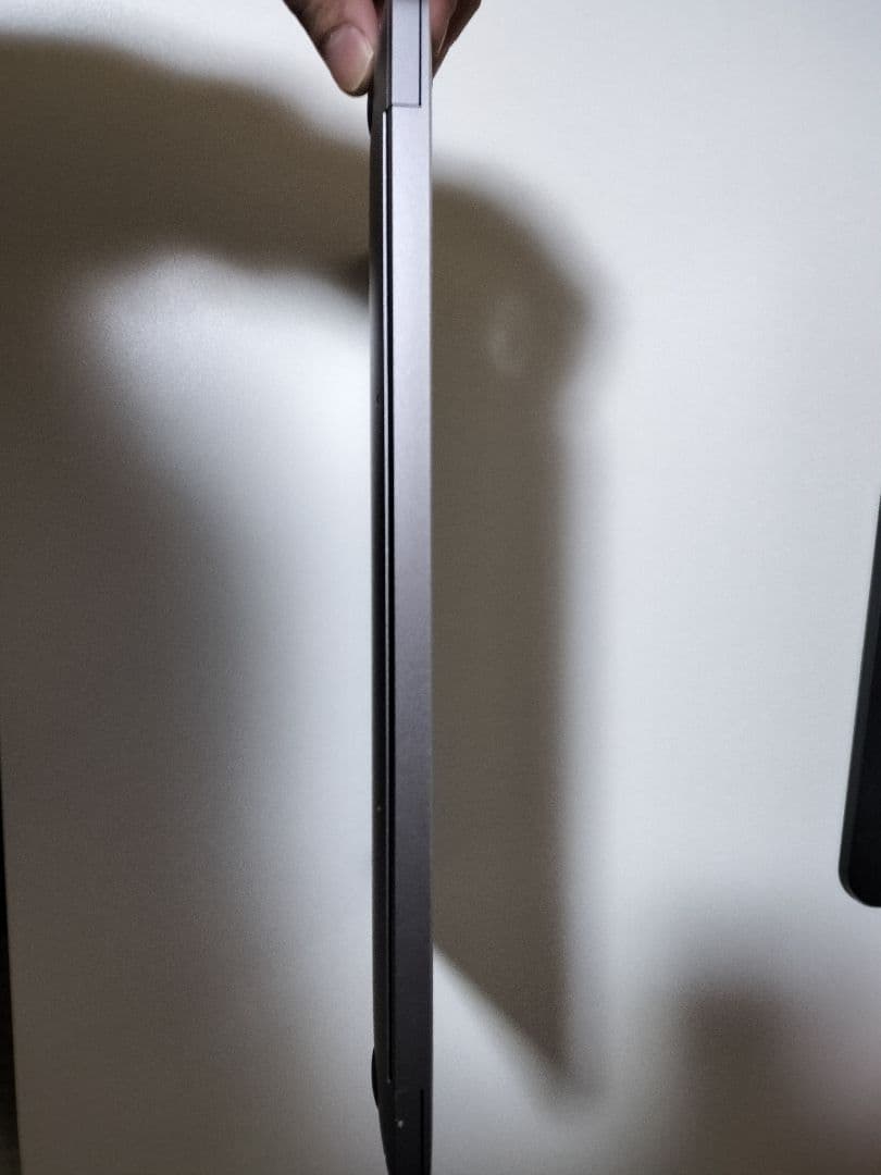 MacBook Air 2020（Apple M1) スペースグレー