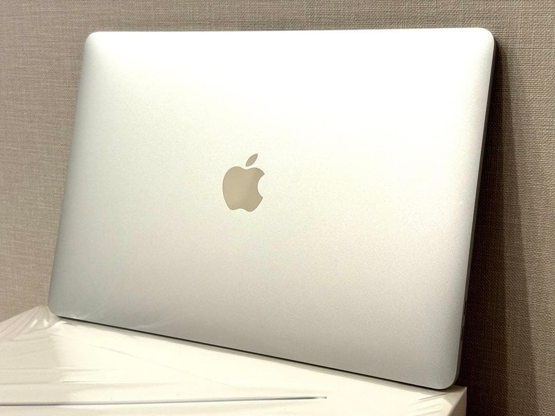 ★美品★MacBook Pro 13インチ TouchBar搭載 2TBHDD付