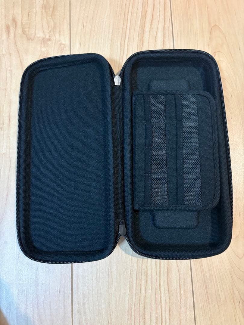 Nintendo Switch 有機ELモデル 美品　ケース・フィルム付き