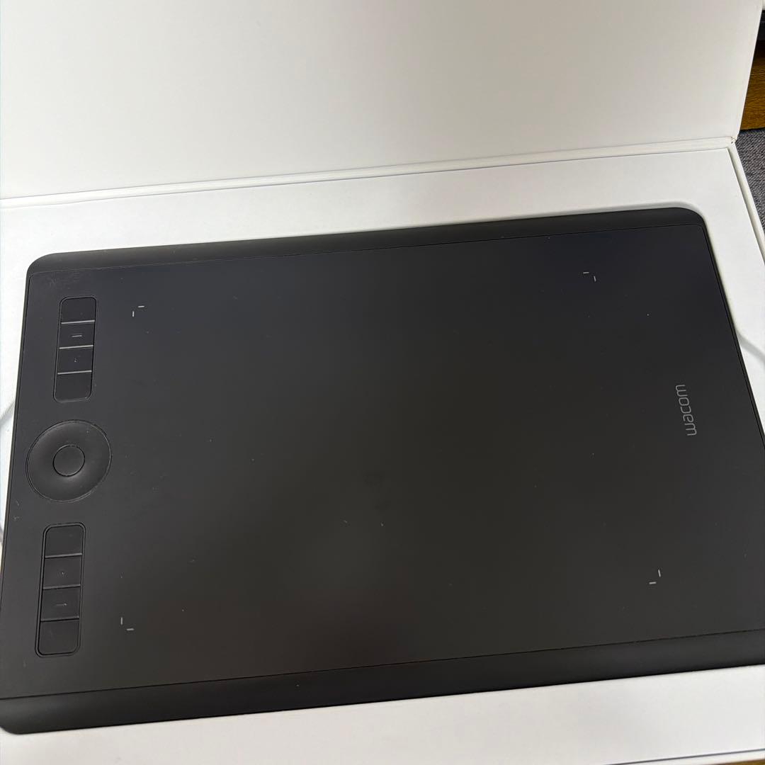 Wacom Intuos Pro ペンタブレット PTH-660 medium