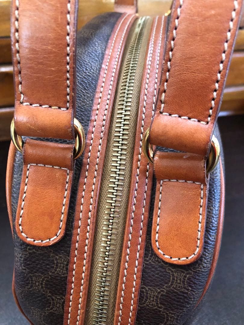 再値下げします。セリーヌのハンドバッグ　ビンテージ物　美品