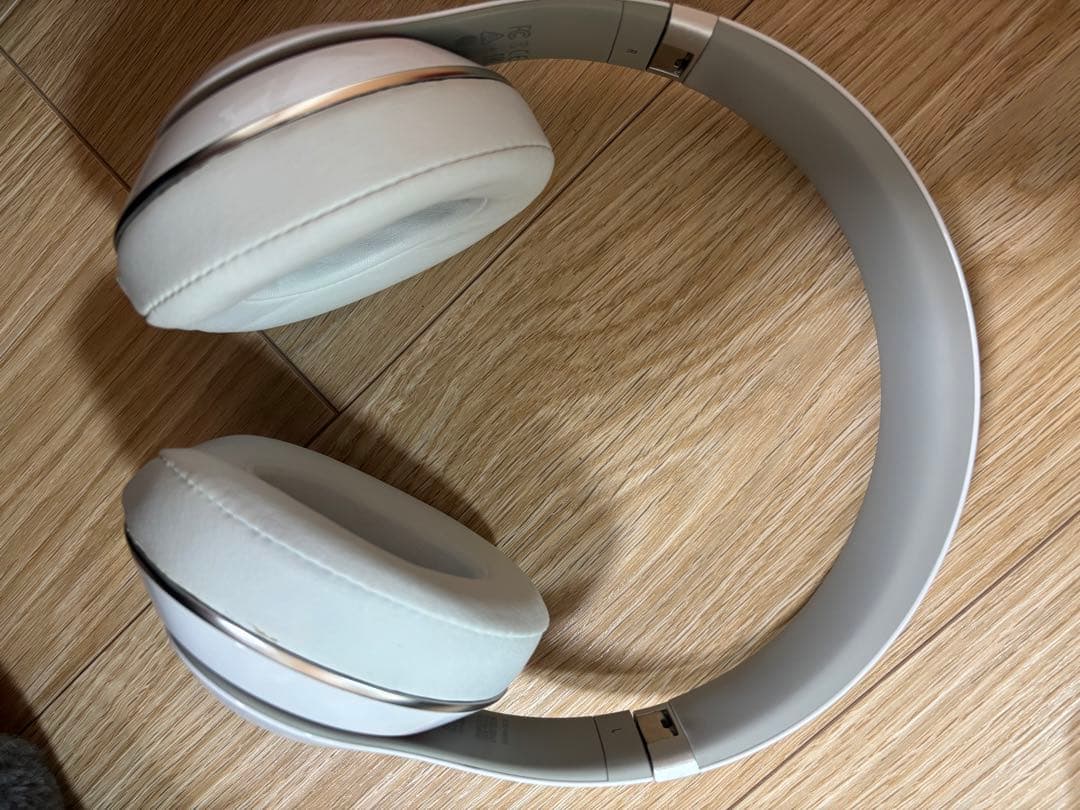 Beats Studio Wireless ホワイトモデル