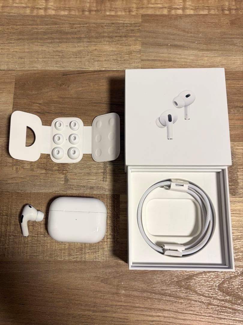 AirPods Pro2 本体【右耳のみ】 充電ケース付き 片耳 左耳無し