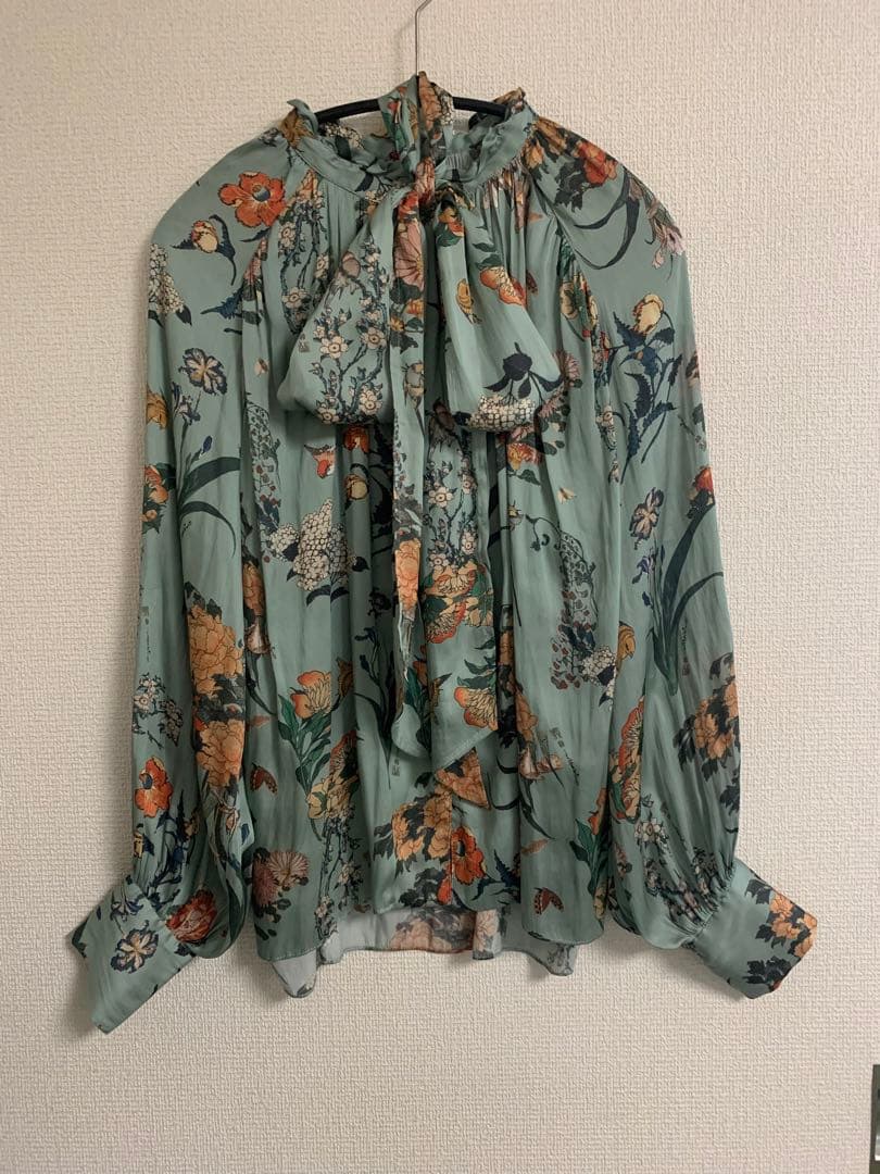 【1/17まで値下げ】美品 UNITED TOKYO 長袖ブラウス　葛飾北斎