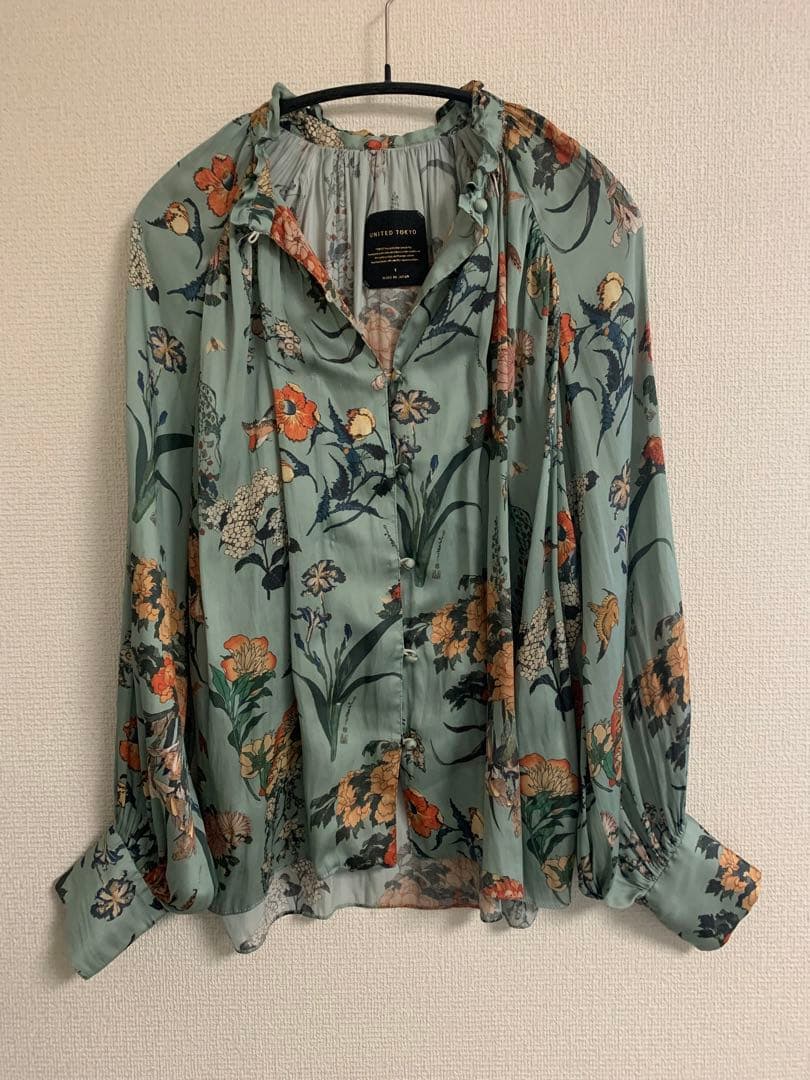 【1/17まで値下げ】美品 UNITED TOKYO 長袖ブラウス　葛飾北斎