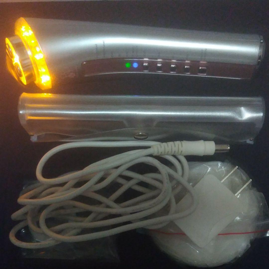 超音波イオン入出EMS RF LED マルチ複合美顔器