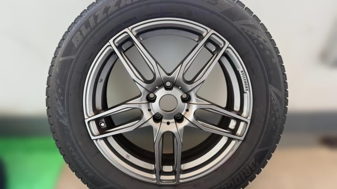 ブリヂストンVRX3  X3(G01)用 18インチスタッドレス