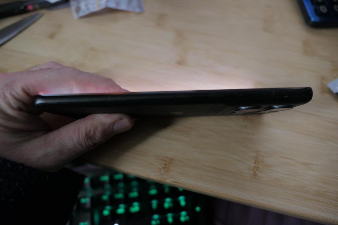 ジャンク【液晶割れあり】motorola Edge50 Pro