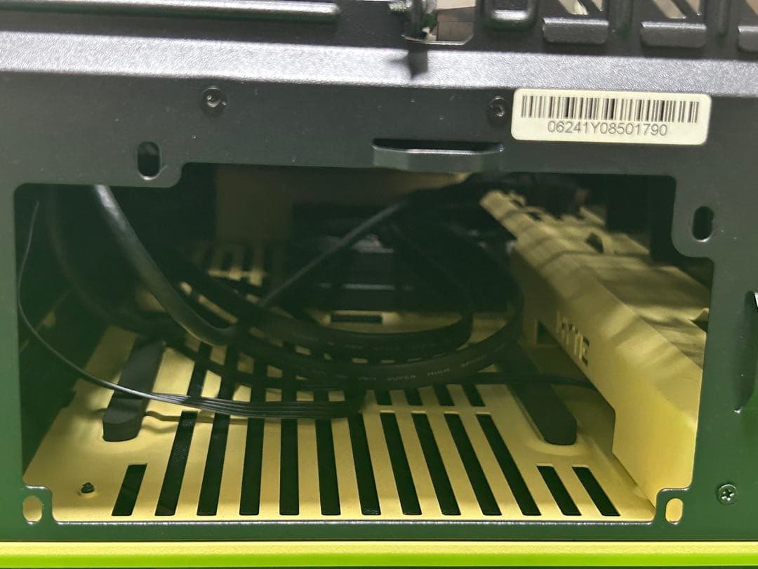 ホロライブEN ワトソン・アメリア　HYTEコラボ PCケース　※タバコ臭有