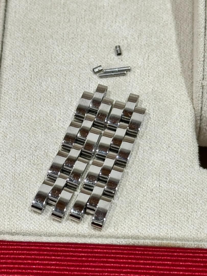 フェラガモ ガンチーニ 赤文字盤 動作品 FBF121807960248