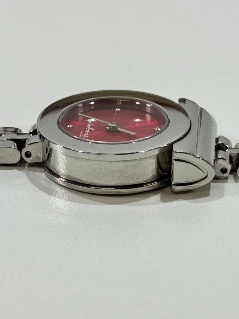 フェラガモ ガンチーニ 赤文字盤 動作品 FBF121807960248