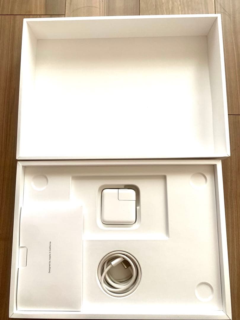 コアラ✴︎✴︎Apple MacBook Air 13.6インチ M2チップ