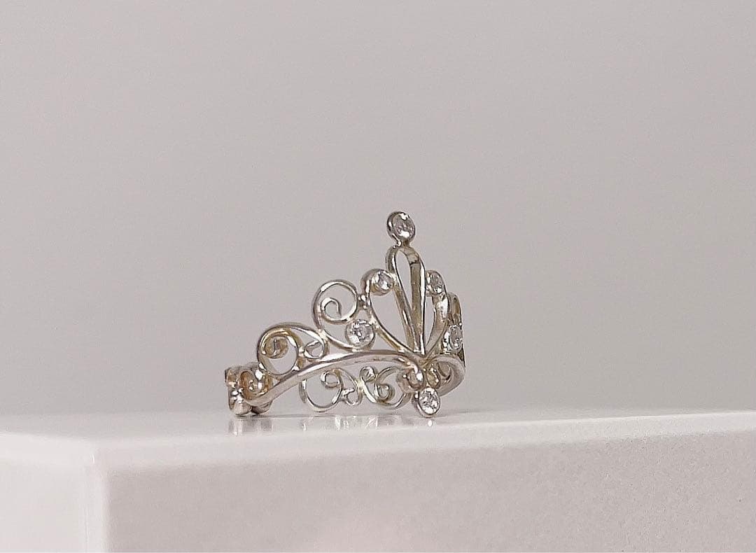 大きなティアラみたいなリング