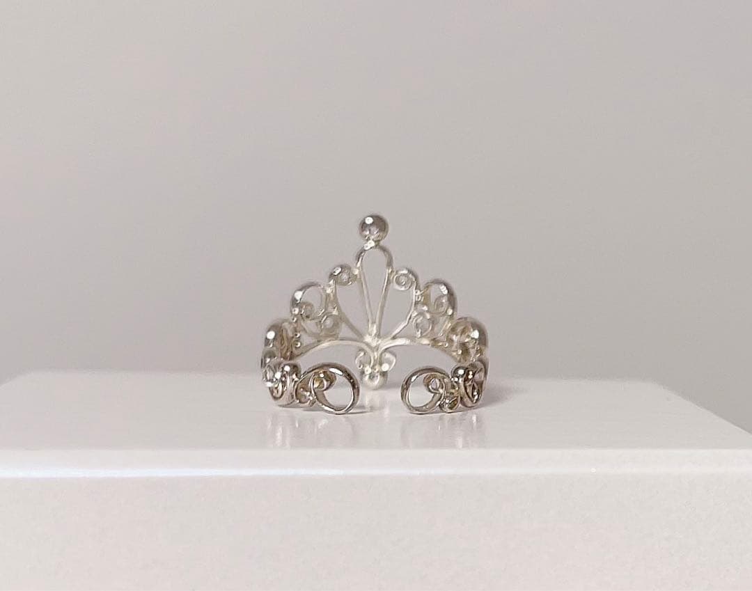 大きなティアラみたいなリング