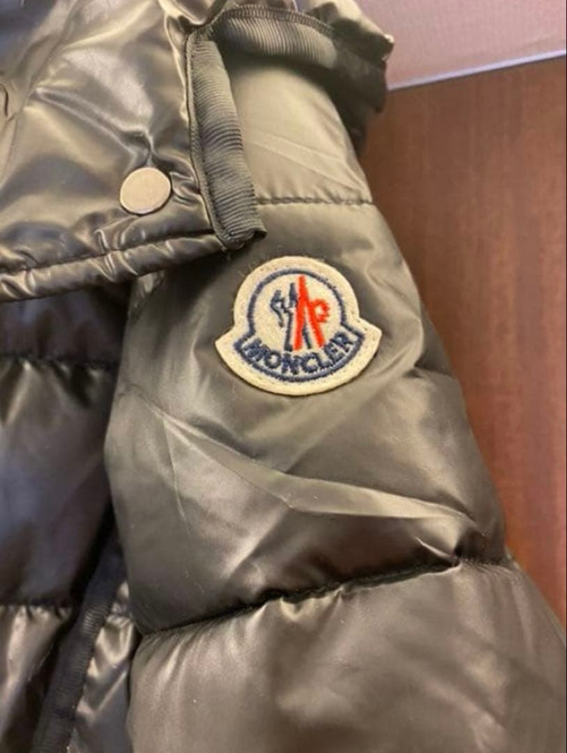 (クリーニング済)モンクレール ダウンコート