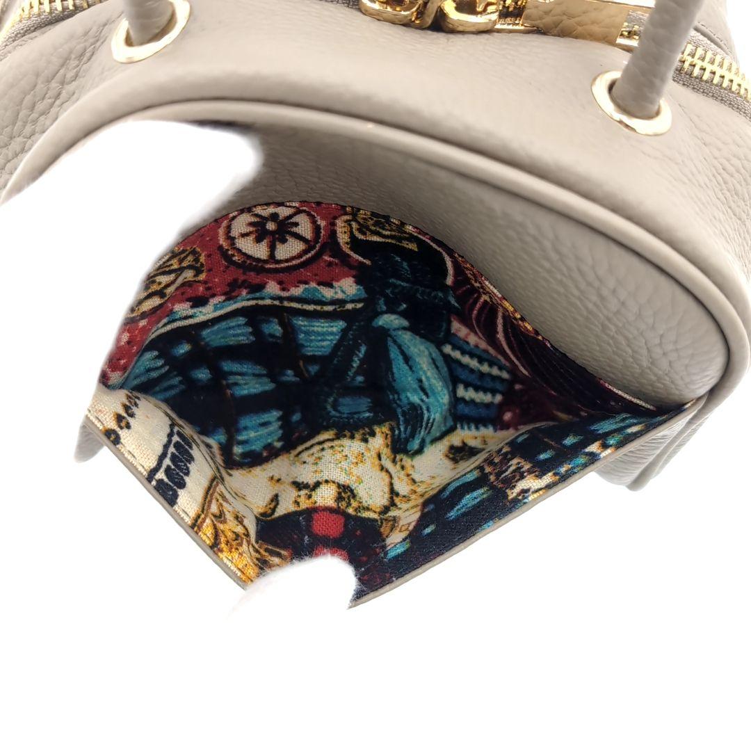 未使用級✨️ イアパピヨネ ねこ刺繍ボストンバッグ 猫刺繍 ミニボストン レザー