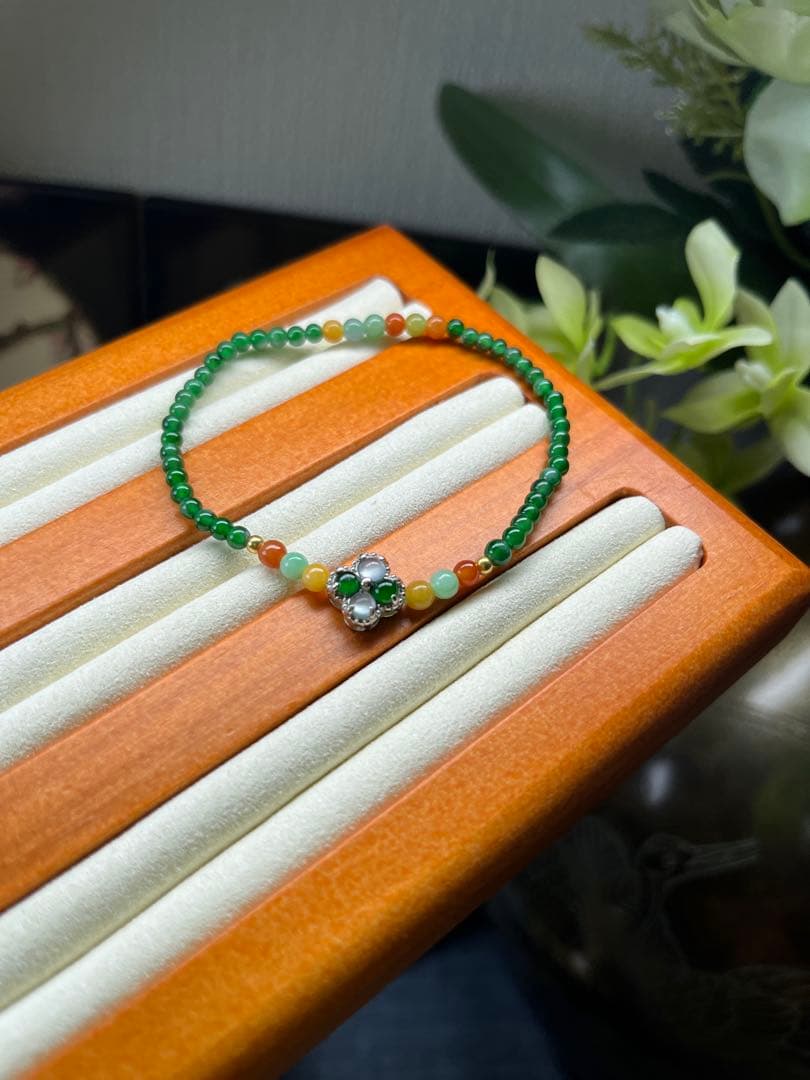 新入荷❣️貴重‼️18kビーズ入り、ロウカン質氷種満陽緑ビーズ&【幸運】四葉草ブレス