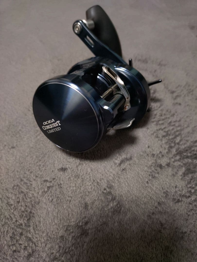 【極美品・完備品】シマノ オシアコンクエスト リミテッド 301HG（左）