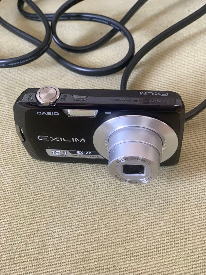 CASIO EXILIM EX-Z2（バッテリーと充電器付き）状態良好