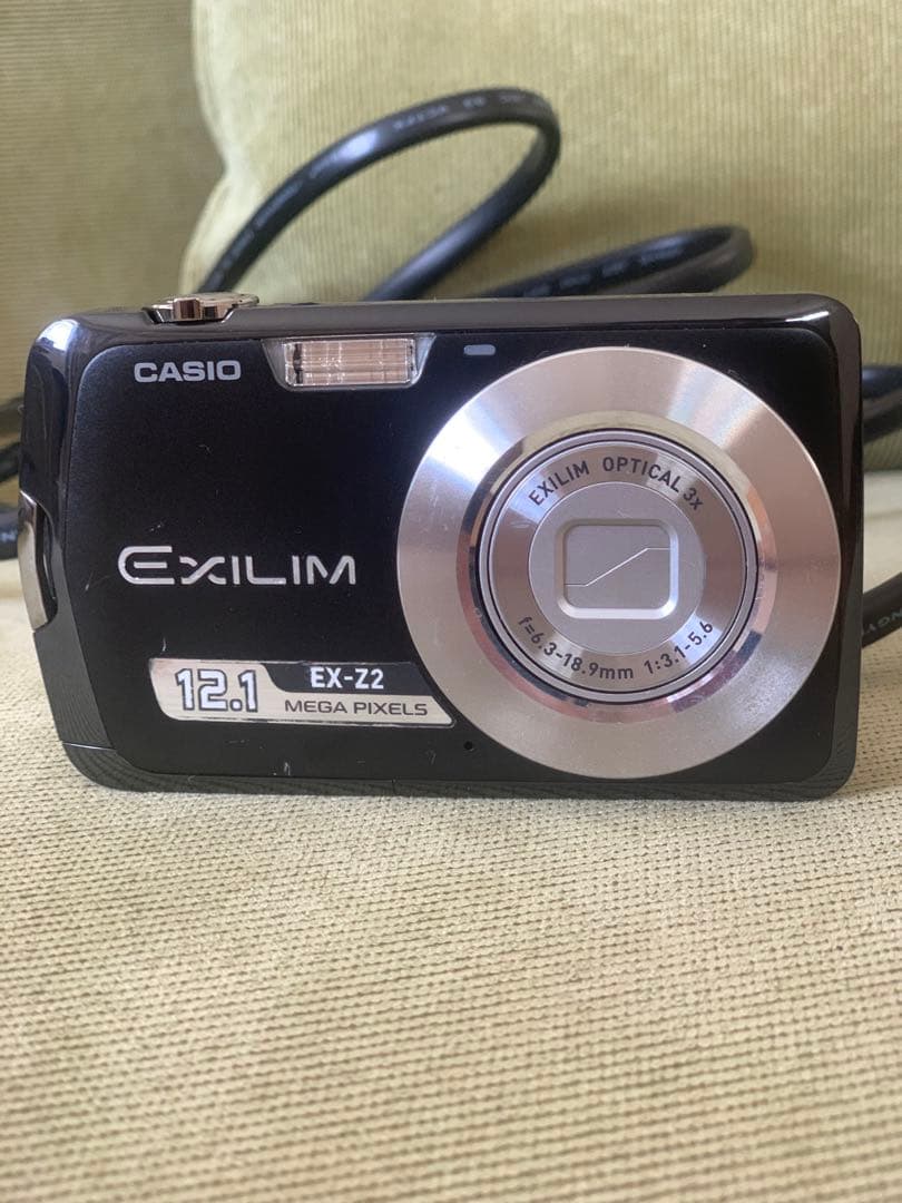 CASIO EXILIM EX-Z2（バッテリーと充電器付き）状態良好