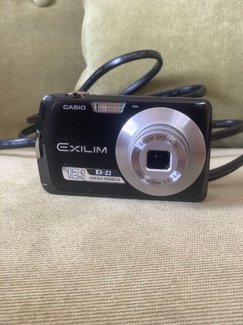 CASIO EXILIM EX-Z2（バッテリーと充電器付き）状態良好