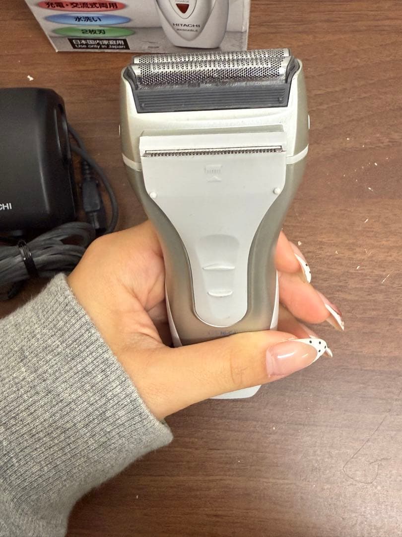 【送料込み】HITACHI 電気シェーバー　RM-W233E7 エス・ブレード