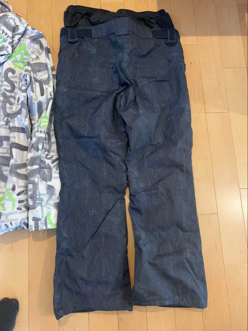 スノーボードウェアセット（ジャケット＆パンツ）ゴーグル付き