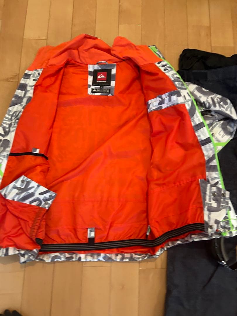 スノーボードウェアセット（ジャケット＆パンツ）ゴーグル付き