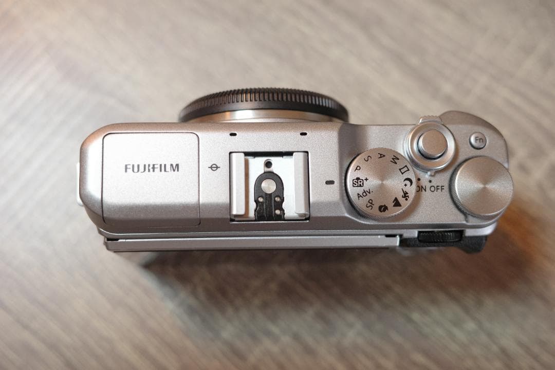 【美品】FUJIFILM X-A5【付属品あり】