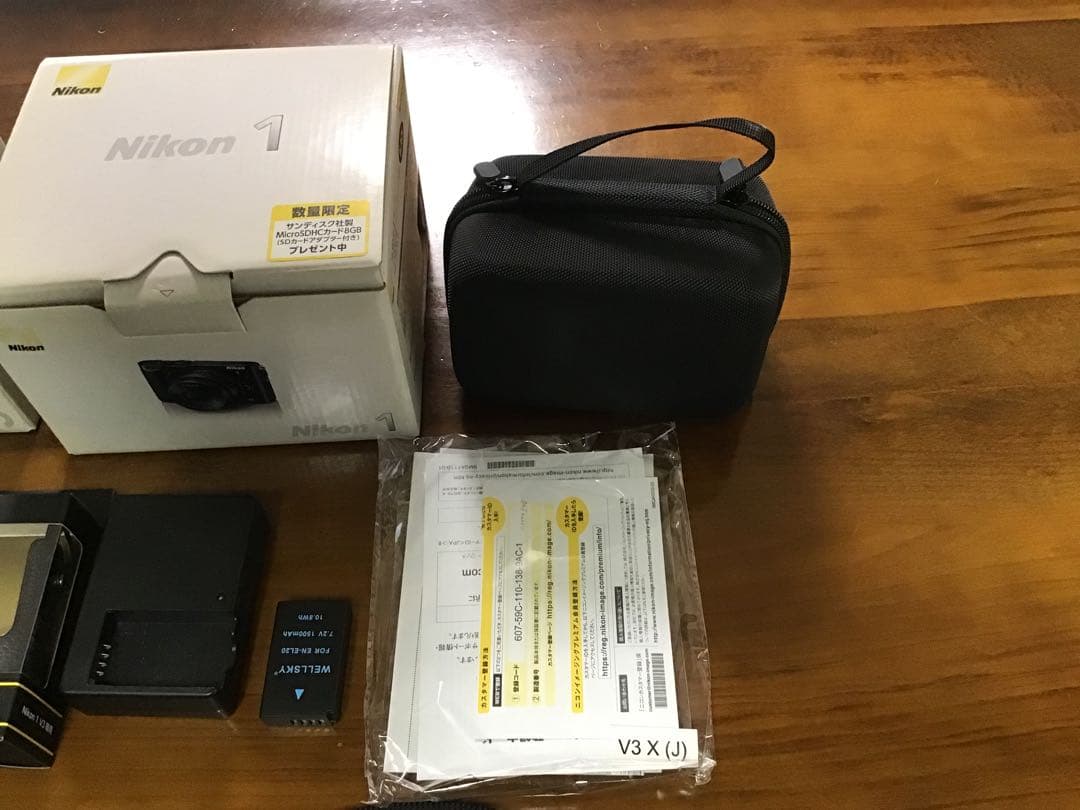 Nikon 1 V3 ミラーレス10-30mm 30-110mmレンズ付極美品