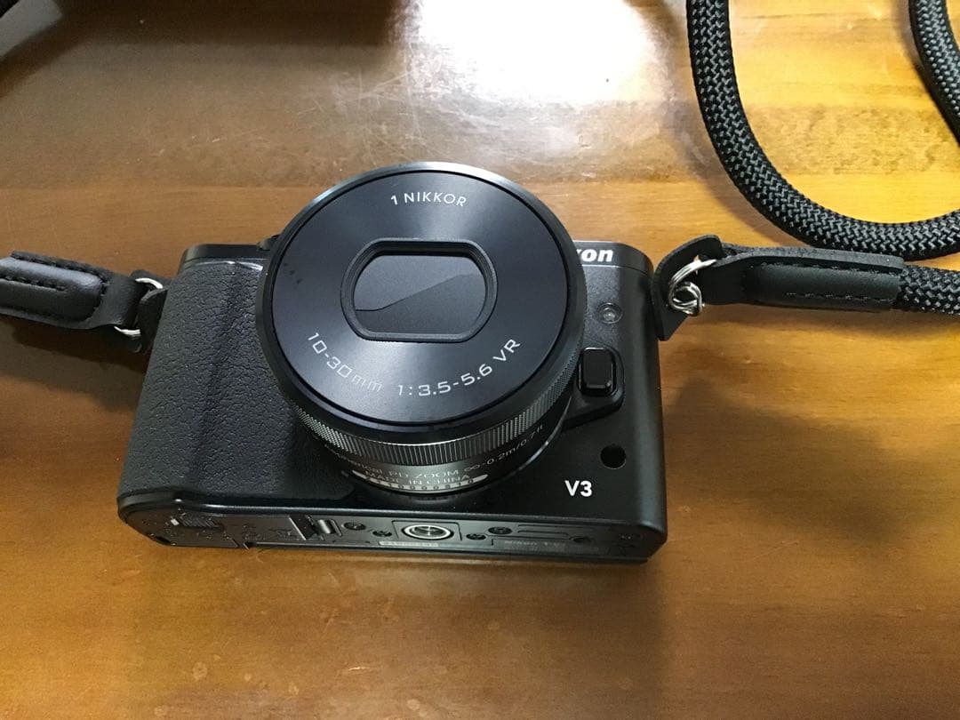 Nikon 1 V3 ミラーレス10-30mm 30-110mmレンズ付極美品