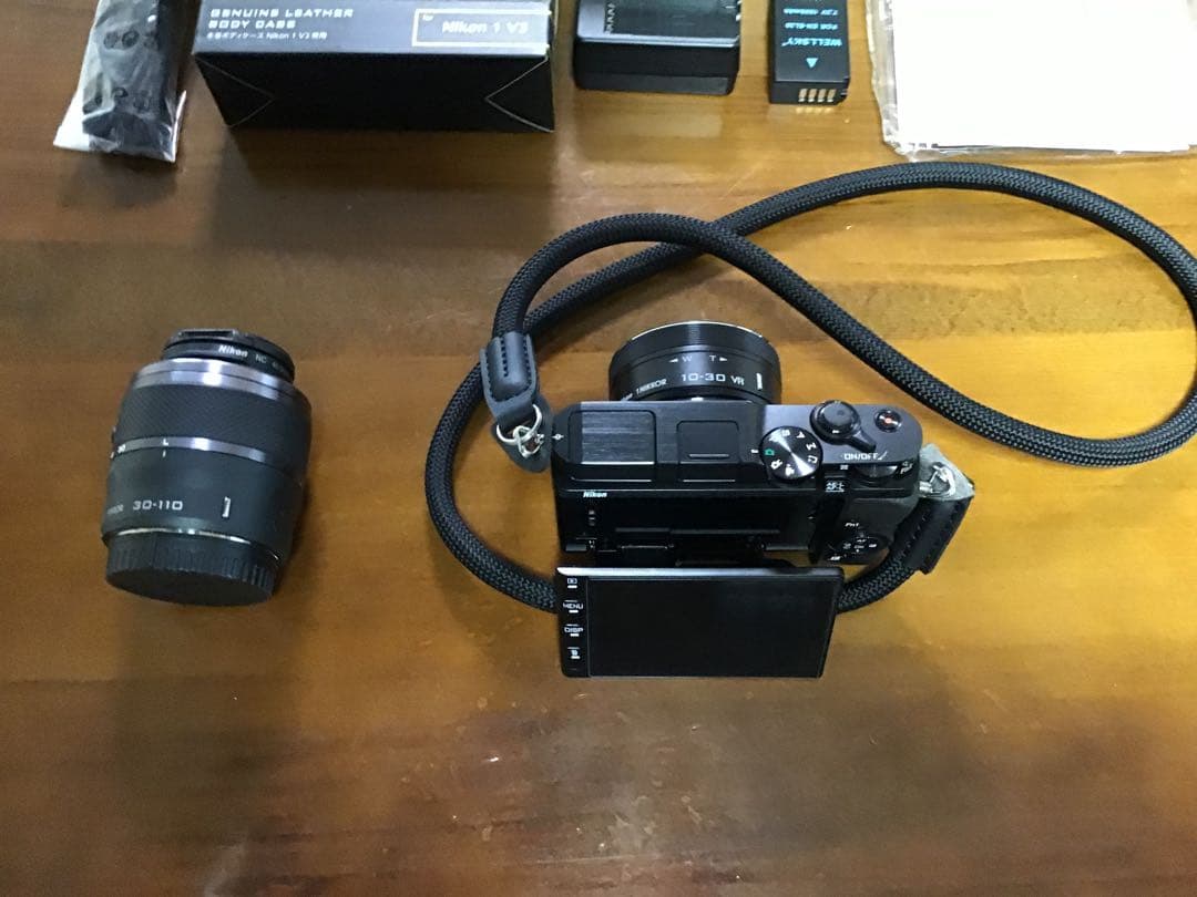 Nikon 1 V3 ミラーレス10-30mm 30-110mmレンズ付極美品