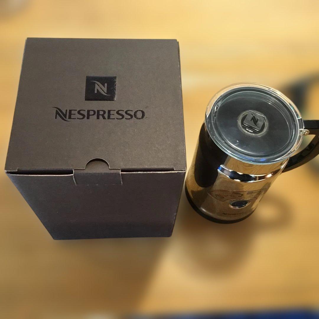 NESPRESSO（ネスプレッソ）エスプレッソマシンとミルクフォーマー2点セット