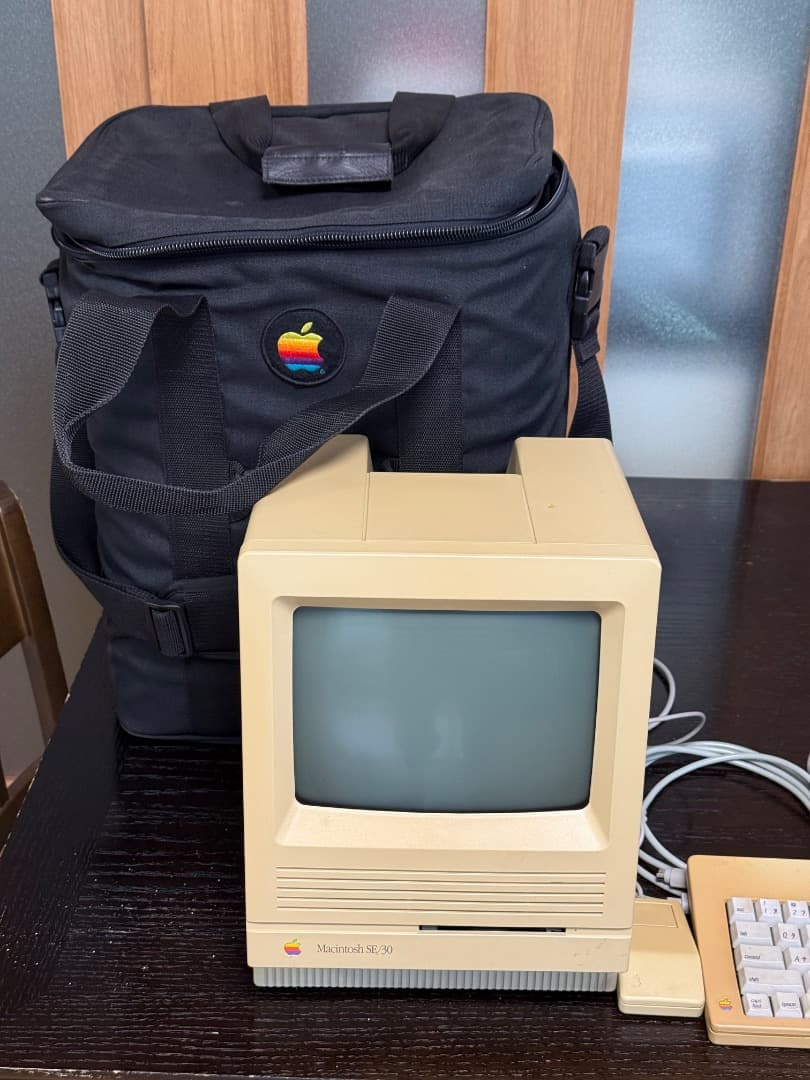 【ジャンク】Apple Macintosh SE/30 キャリングケース付き