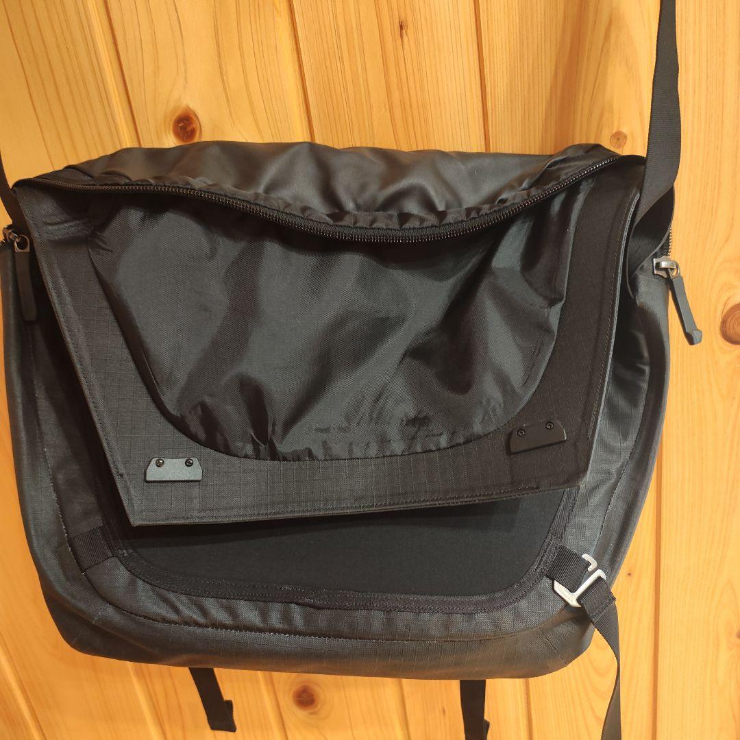 Arc'teryx アークテリクス　グランヴィル10 クーリエ　バッグ　ブラック
