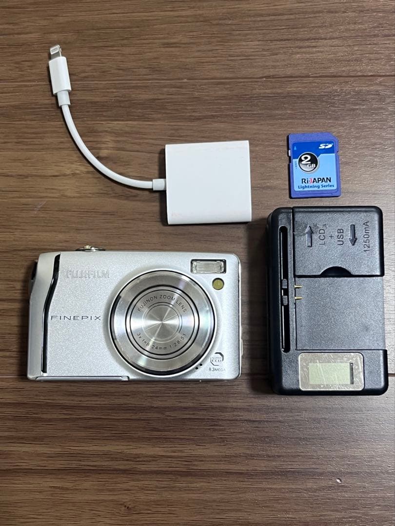 FUJIFILM FINEPIX ファインピクス F40 デジカメ