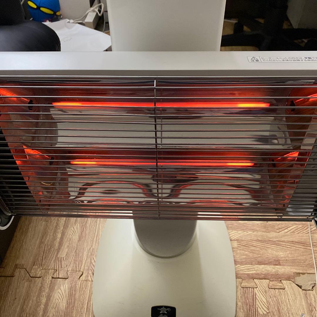 アラジン　AEH-261N グラファイトヒーター2018年製