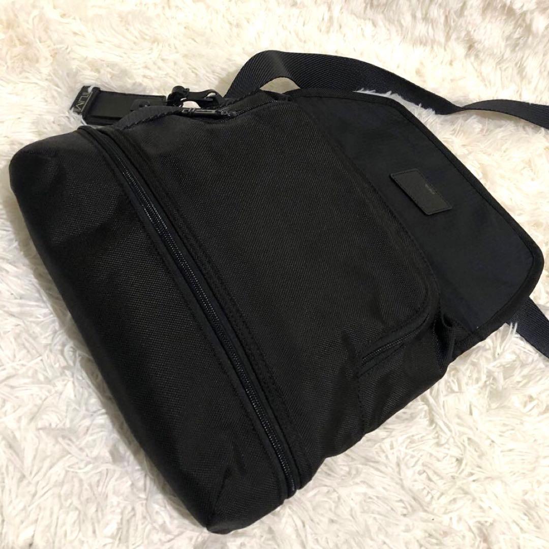 未使用級✨トゥミ　エクスパンダブル ショルダーバッグ 232371D 黒