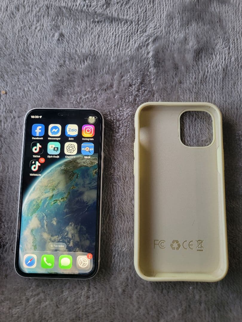 Apple iPhone 12 ミニ ホワイト ケース付き64gb