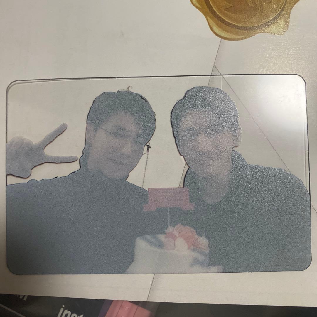 東方神起　K-POP 直筆　サイン入り　トレカ　クリア　カード