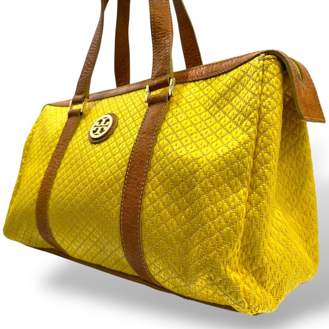 【美品】トリーバーチ　ボストン型トートバッグ　キルティング　ロゴ金具　黄色大容量