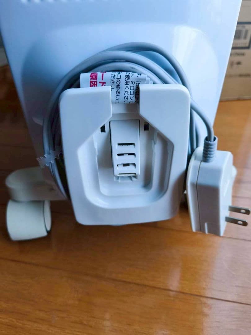 4〜10畳【デロンギ】オイルヒーター　節約　暖房　チャイルドロック　家電　防寒