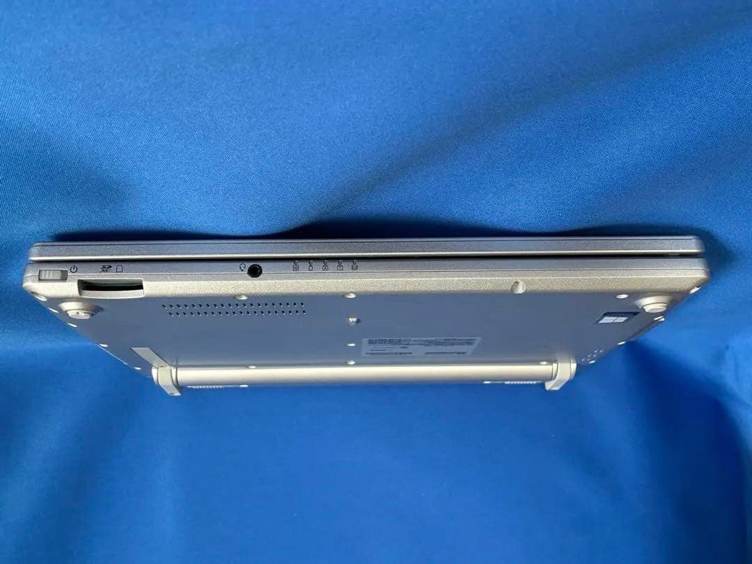 人気の軽量、最速SV9 win11 office2024認証済バッテリー好調