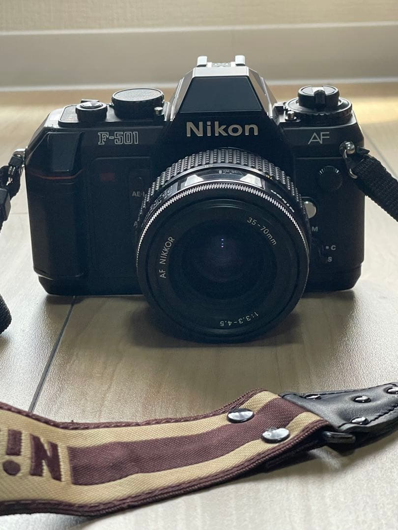 ニコンF501 レンズ30-70ミリF3.3-4.5 純正ベルト付き