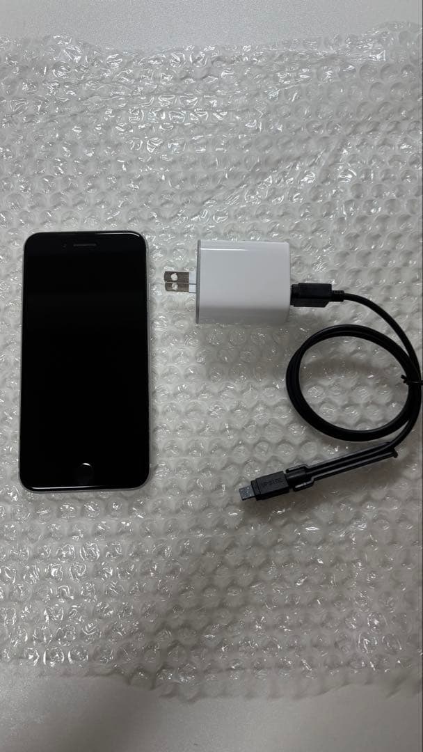 Apple iPhone SE（第2世代） 128GB ホワイト