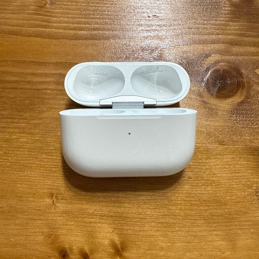 AirPods Pro2 チャージャー + 左耳