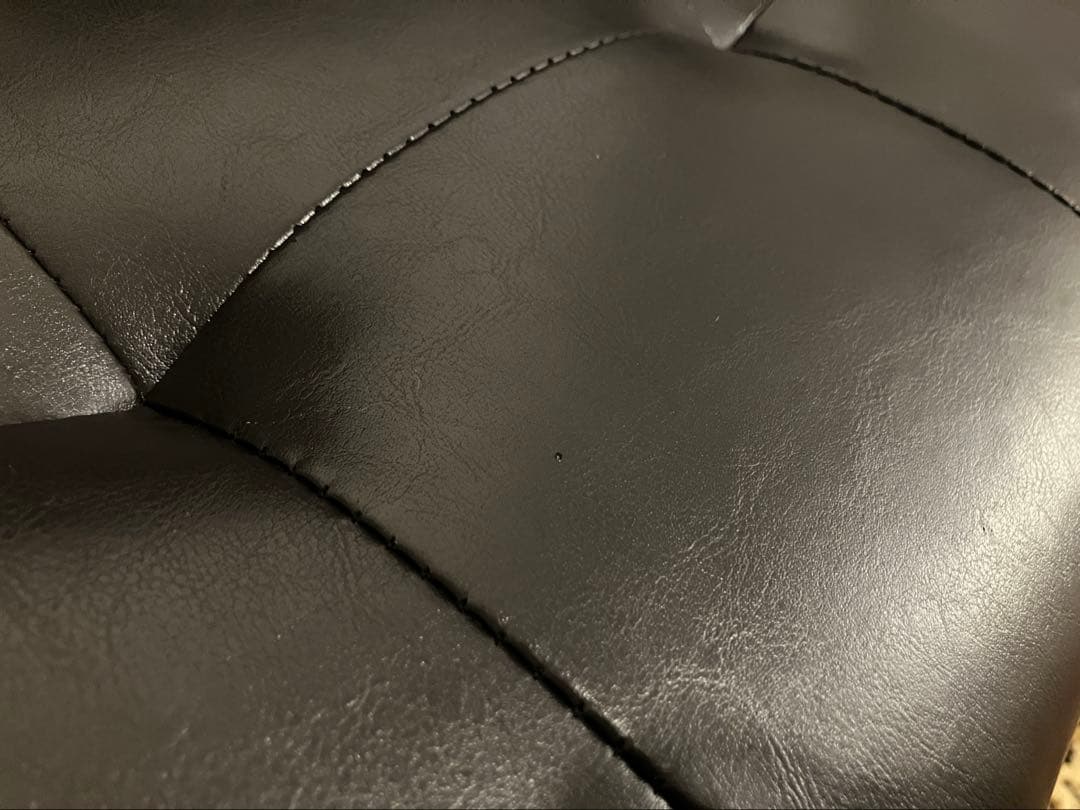 2人掛け　ソファ　黒　レザー調　ウッド。