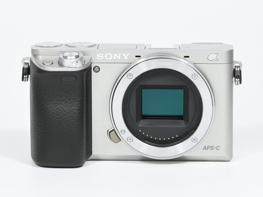 【美品】 ソニー α6000 ILCE-6000 レンズセット《SC数5220》
