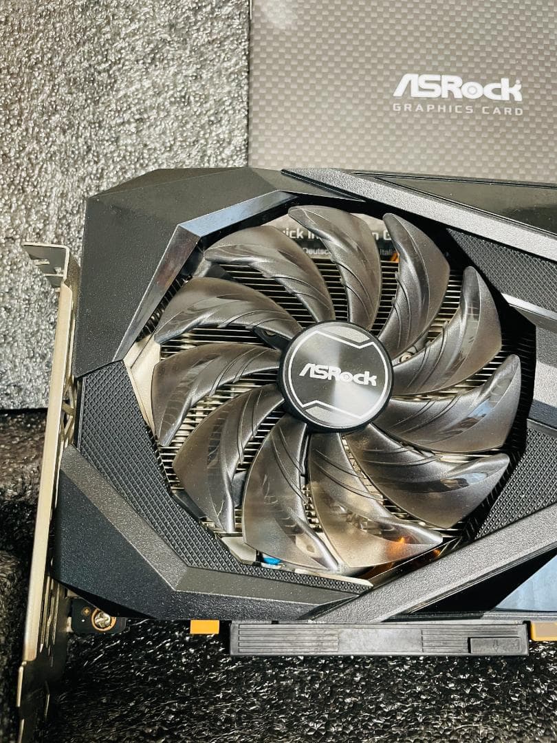 グラフィックボード・グラボ・ビデオカード AMD Radeon RX 6600 ASRock Challenger 8GB