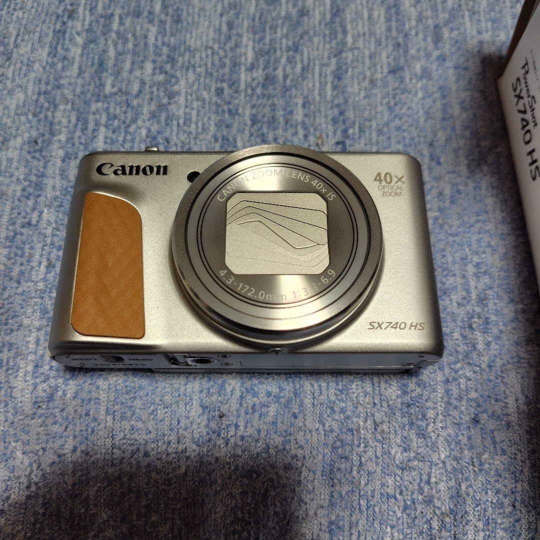 Canon　キャノン　 PowerShot SX740 HS 本体　シルバー